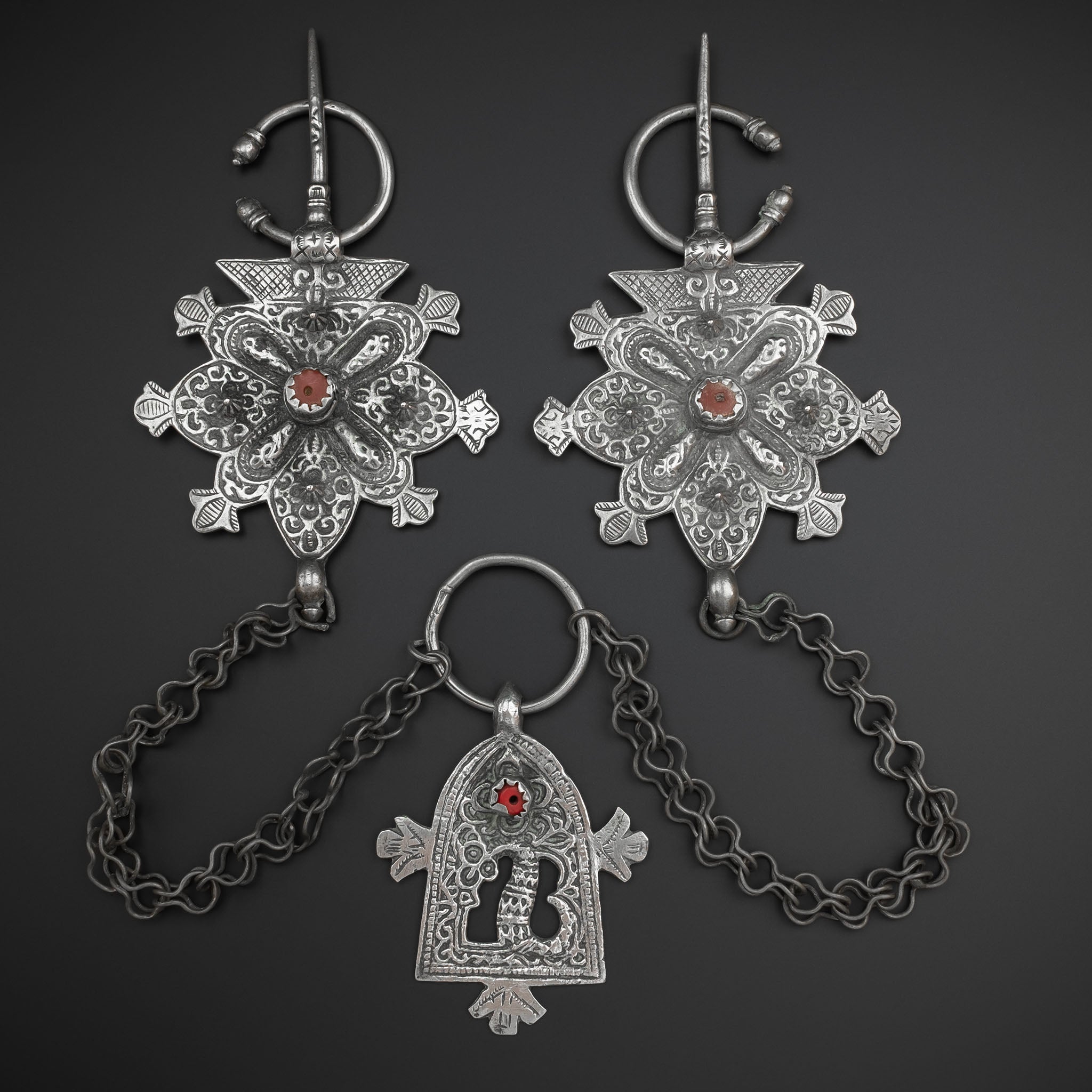Bracelet broche berbère et coffret et couvercle - Argent et - Catawiki Bracelet broche berbère et coffret et couvercle - Argent et - Catawiki