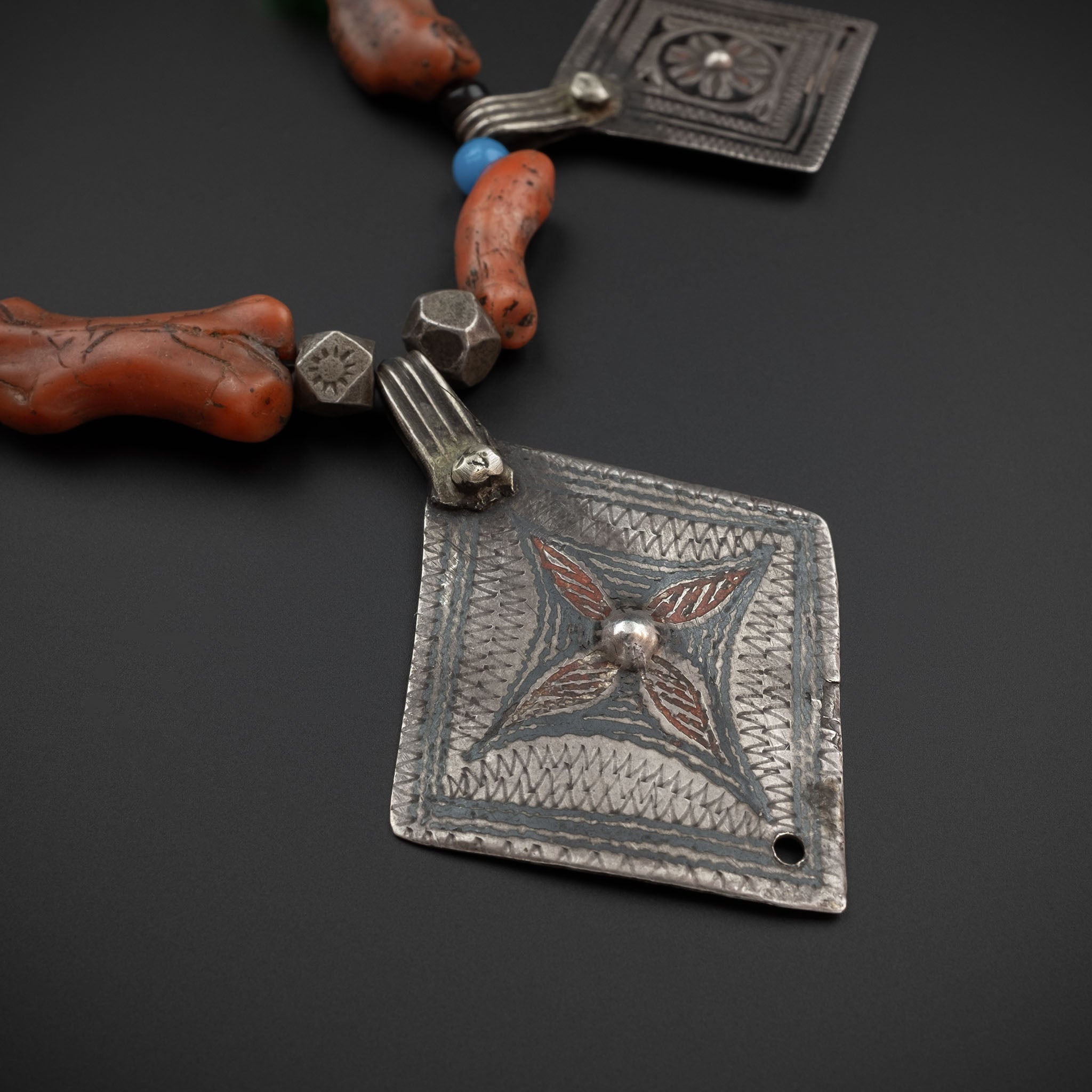 Collier médaille Ethnique argent – BIJOUX BY JULIE Collier médaille Ethnique argent – BIJOUX BY JULIE
