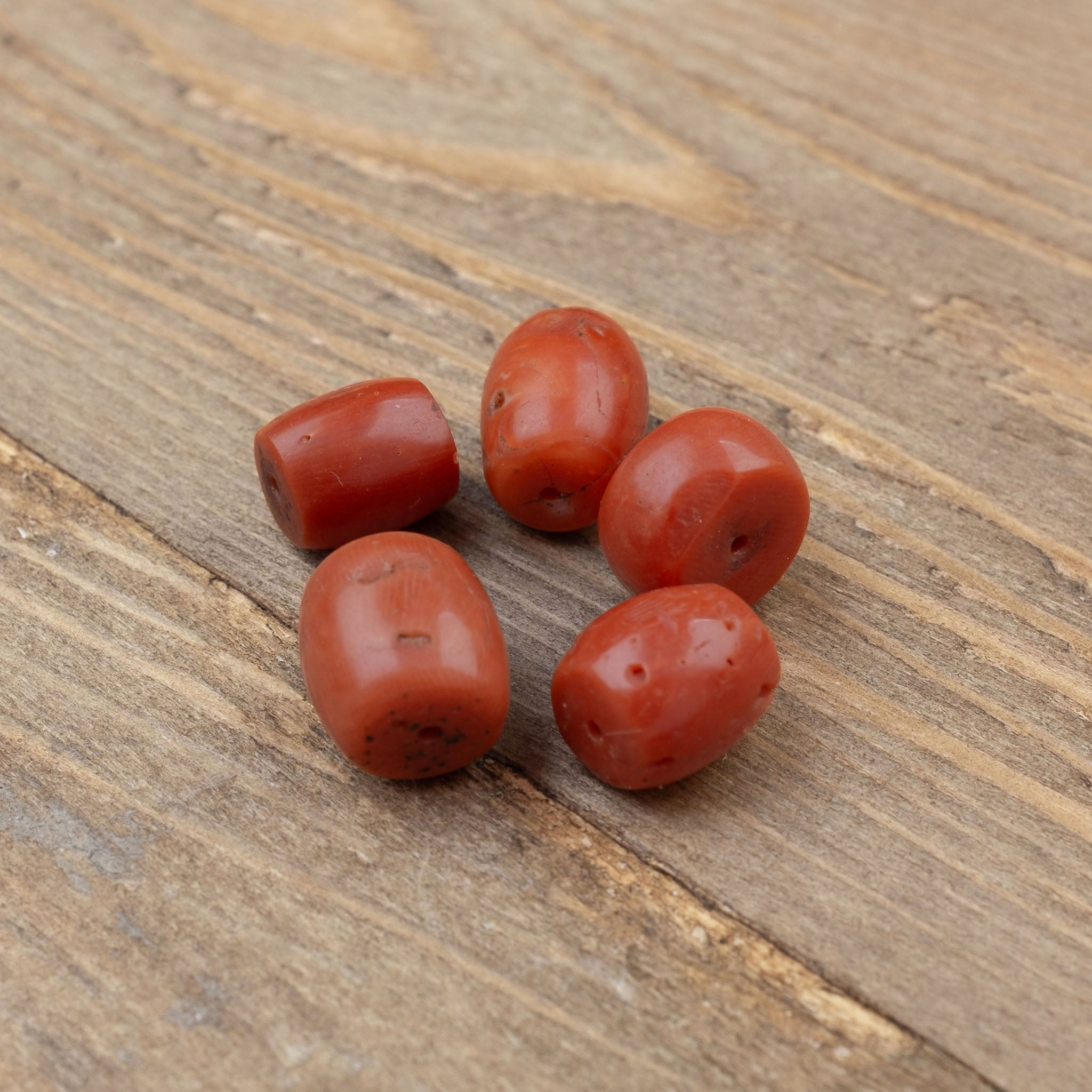 Old Mediterranean Natural Coral Beads -  Strand  8.2g - 珊瑚