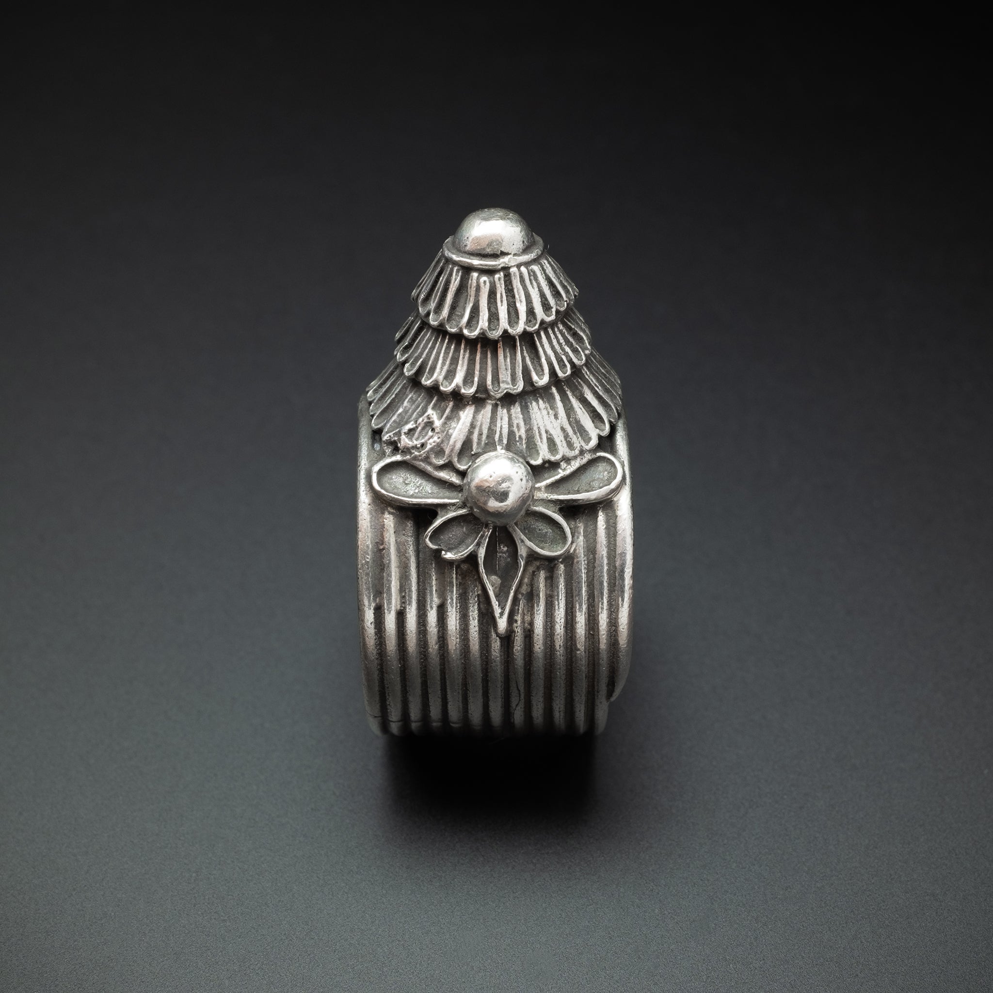 Antique Silver Crown Ring from The Golden Triangle, South-East Asia (Myanmar, Thailand or Laos)