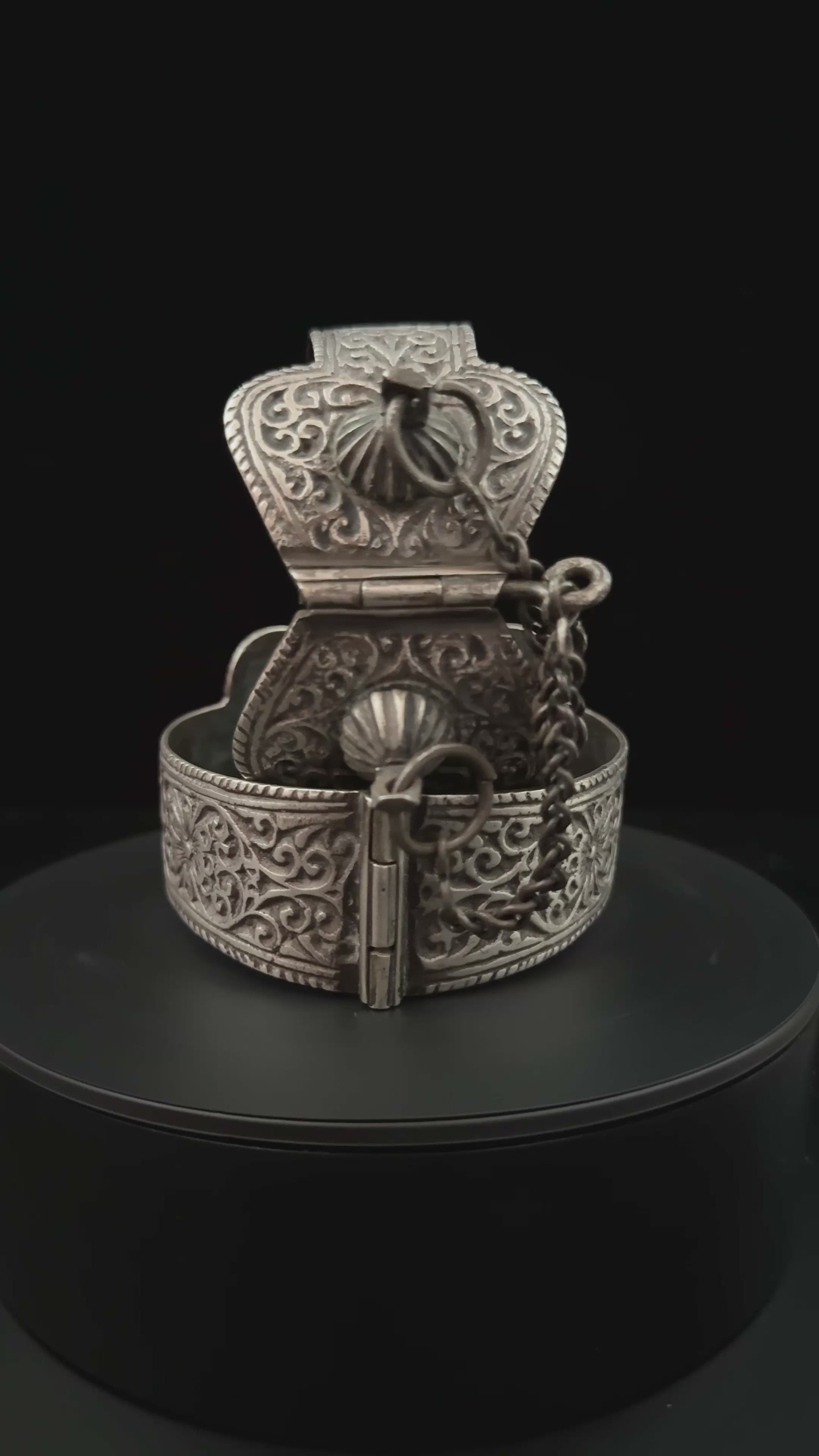 Rare Antique Silver Khalkhal Anklets/Bracelets (Pair), Meknès, Morocco