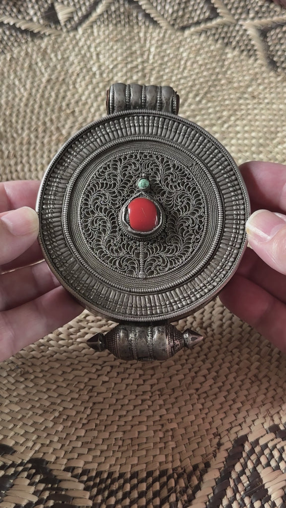 RARE Antique Tibetan Gau (Ga'u) Amulet Box Pendant – Large