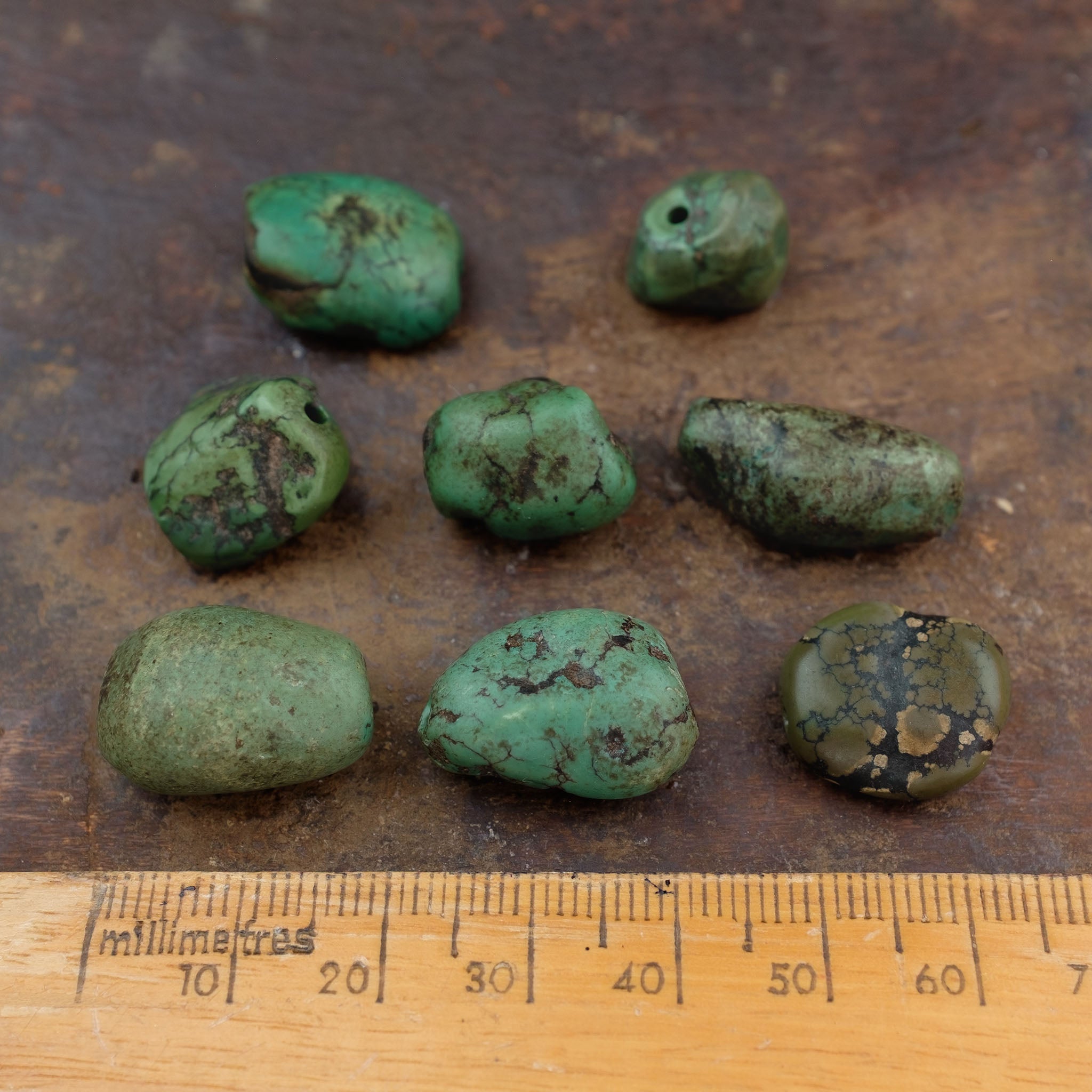 Collection of 8 x Antique Tibetan Turquoise Beads (22.8g)