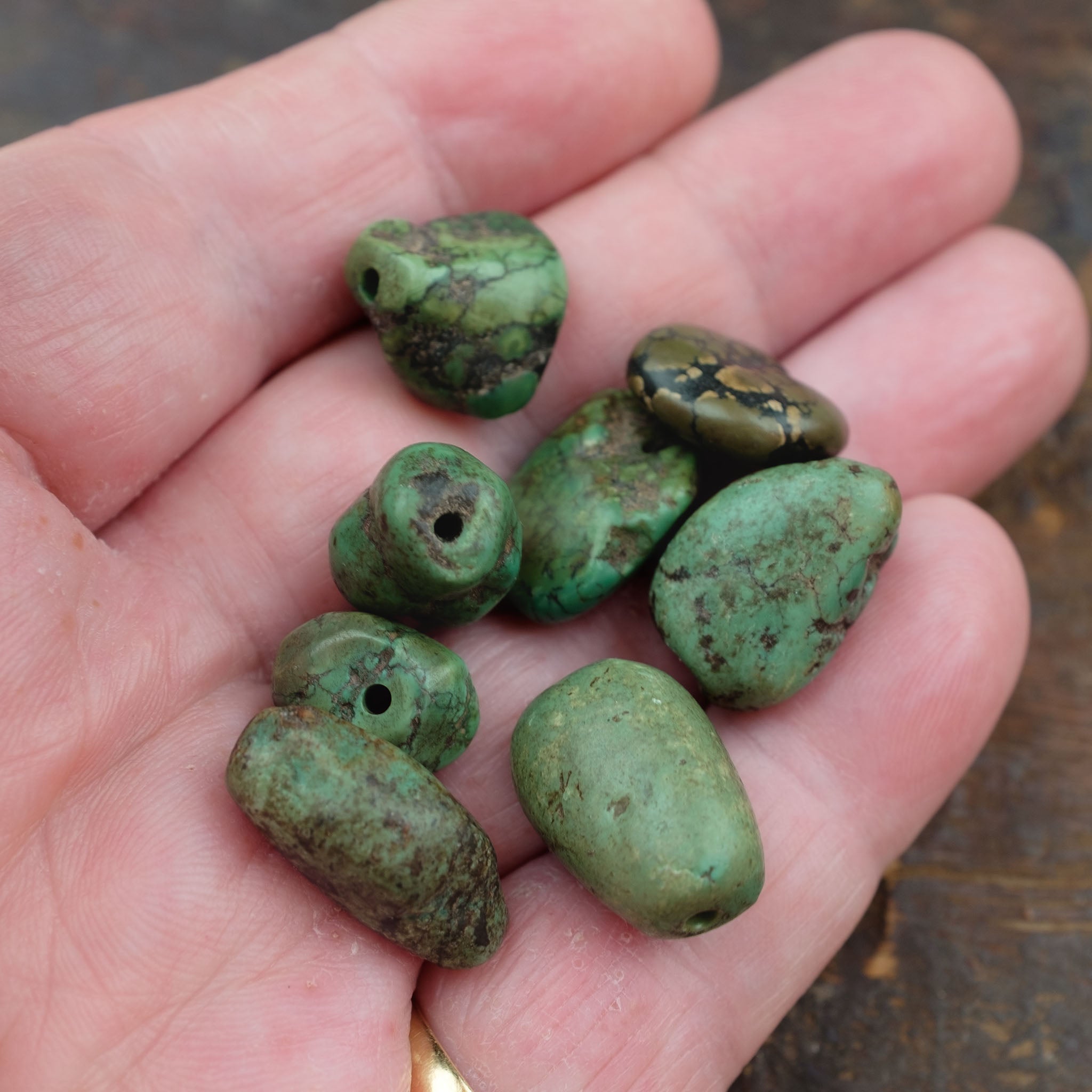 Collection of 8 x Antique Tibetan Turquoise Beads (22.8g)