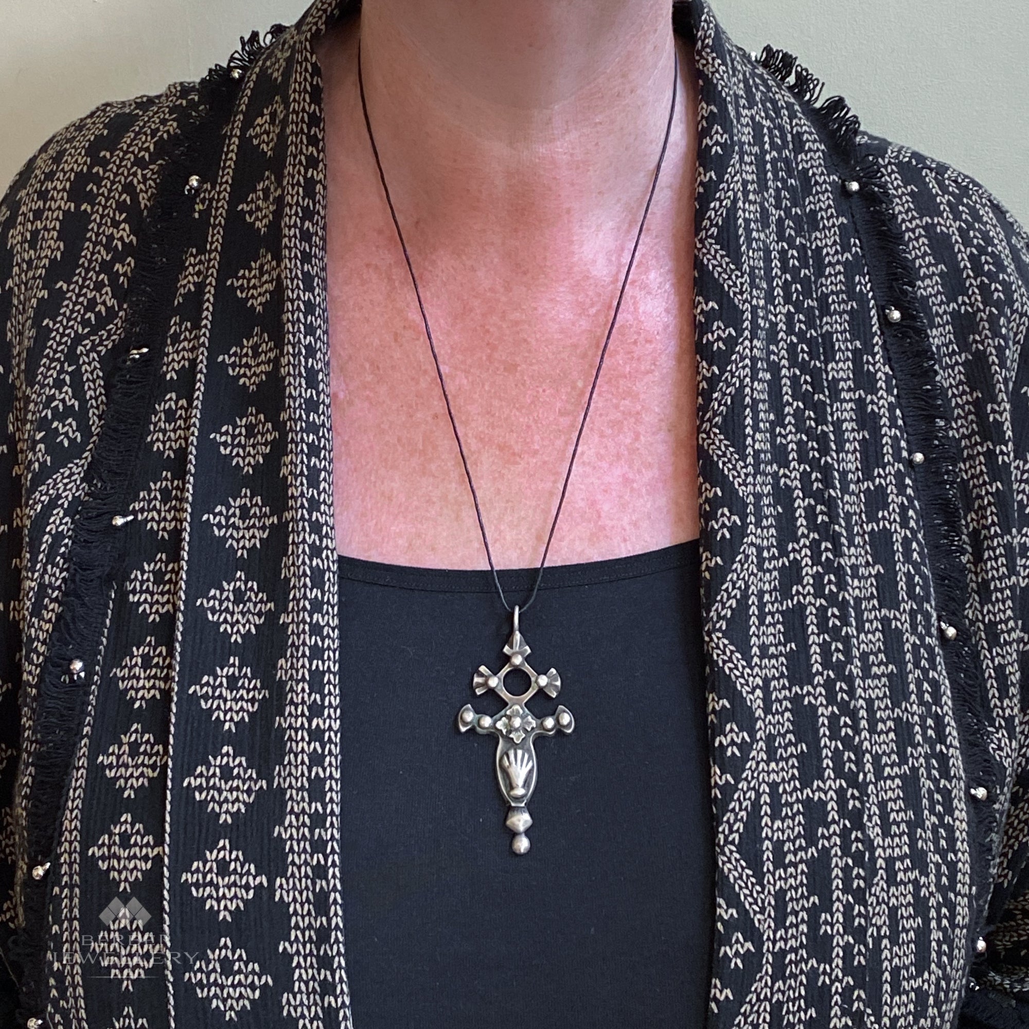 Silver Tuareg cross of Agadez with khamsa from Niger