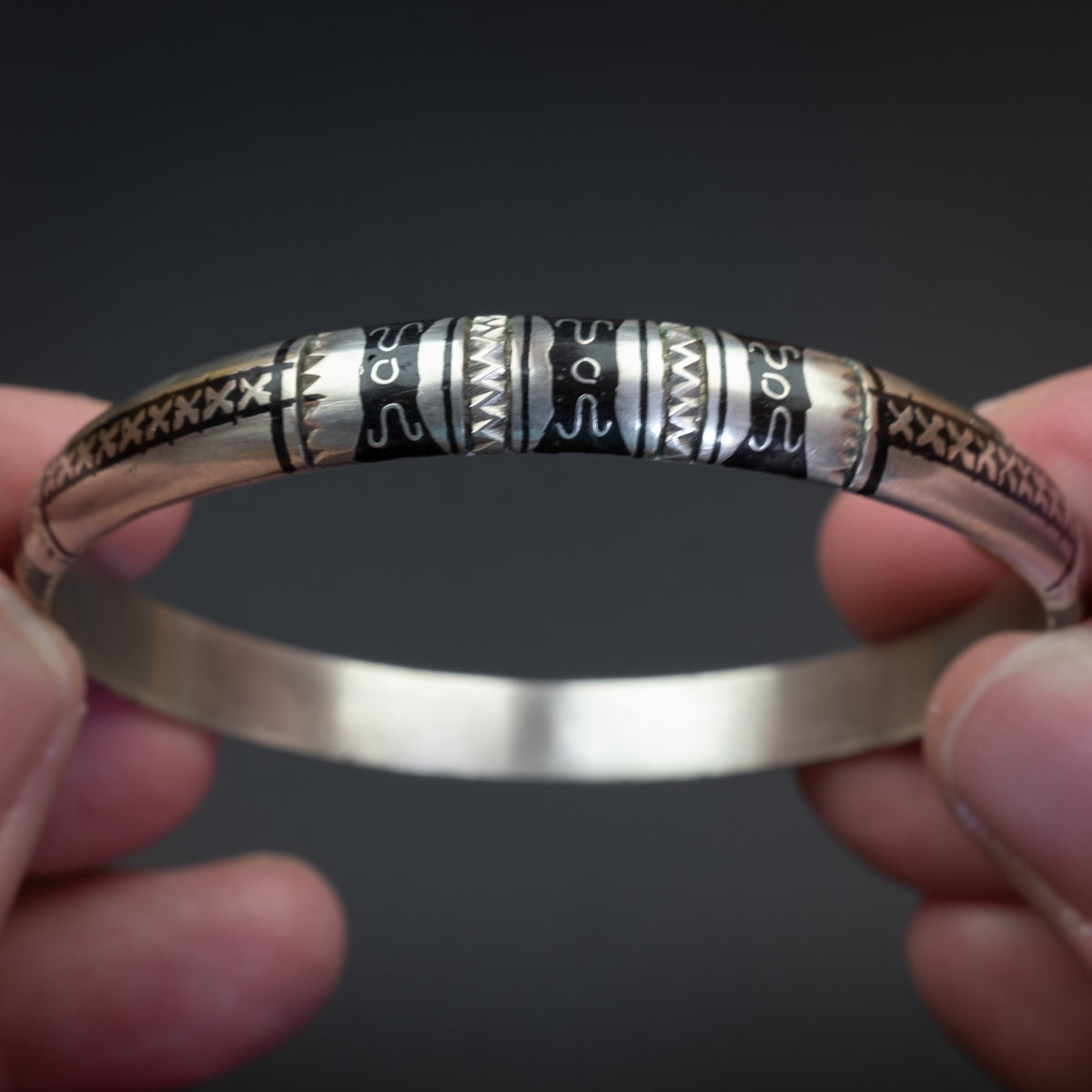 Bracelet Large Vintage En Bronze Style Ethnique - Signé M. Buffet - Occasion
