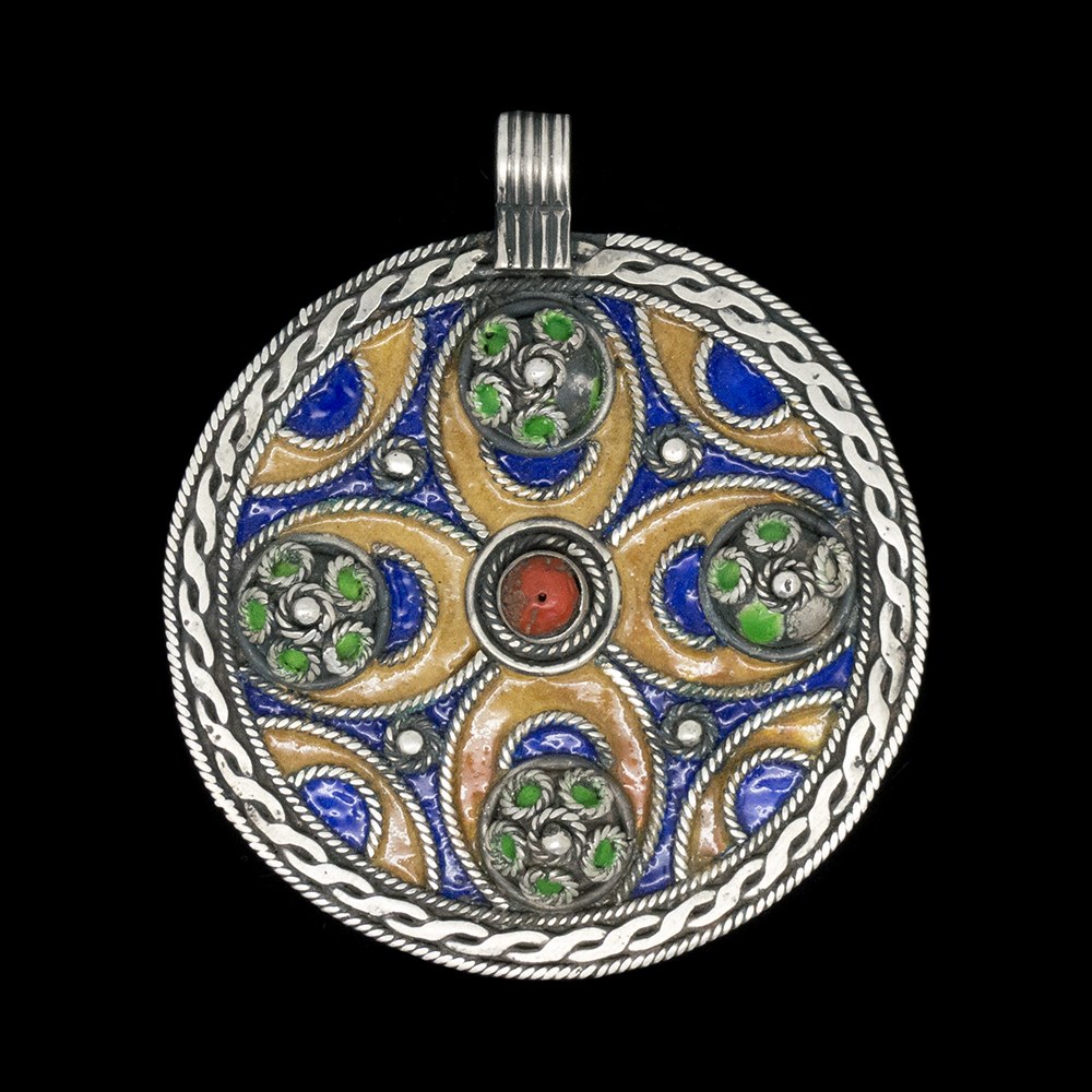 Berber Jewellery | Vintage silver pendant from Kabylie, Algeria