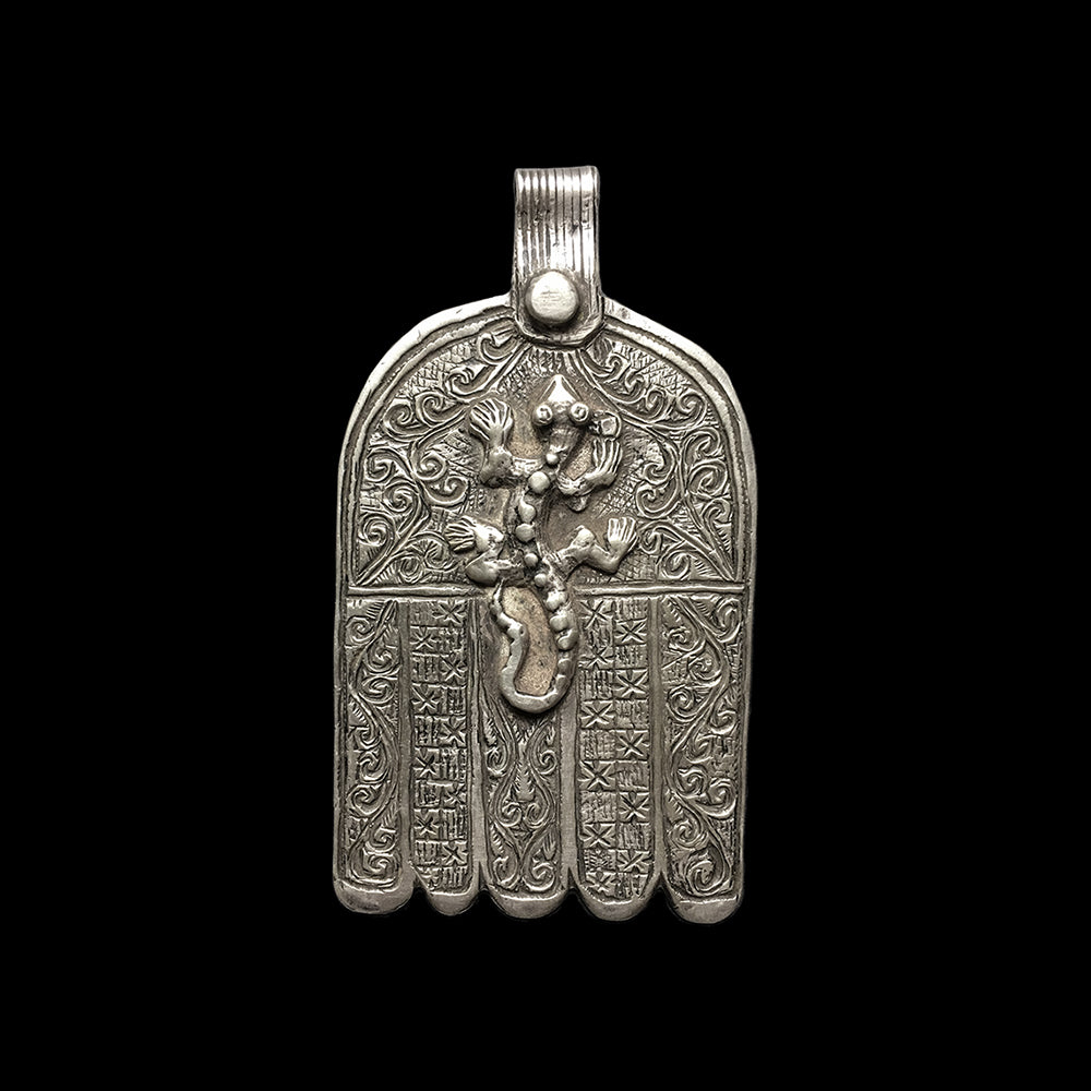 Berber Jewellery | Vintage silver khamsa (hamsa) from Fez, Morocco