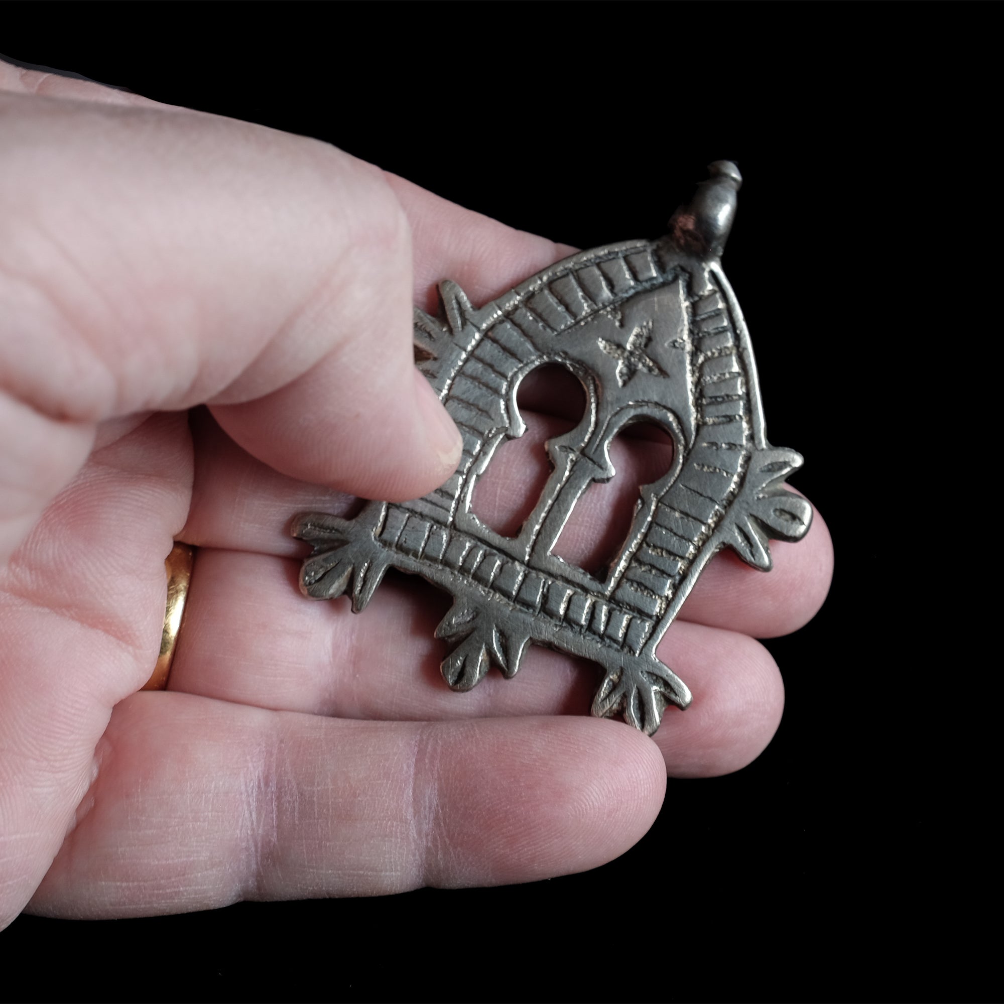 Vintage silver 'Gates of Paradise' pendant from Zagora, Morocco