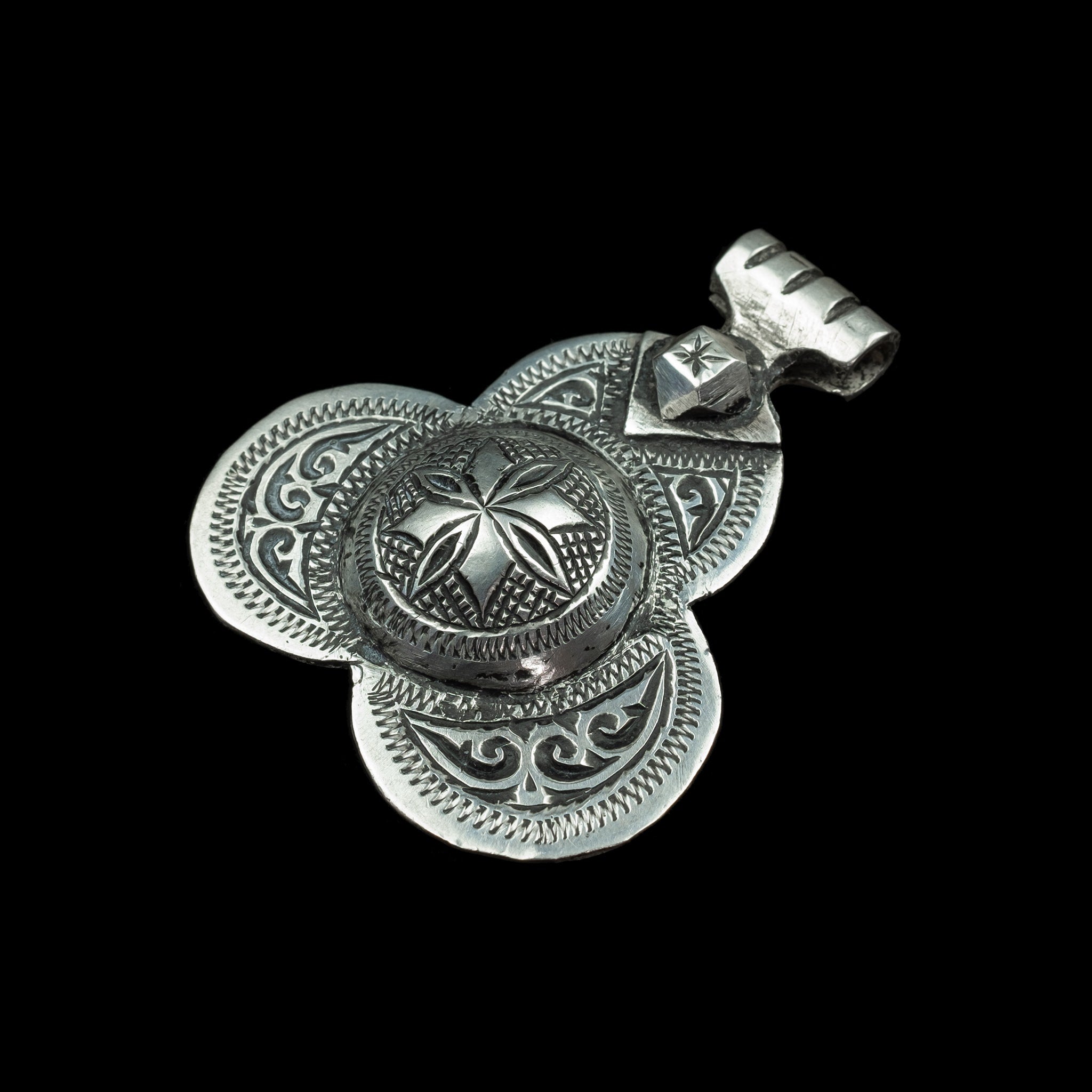 Silver 'Foulet' Hamsa Pendant from Fez | Vintage Ethnic Jewellery