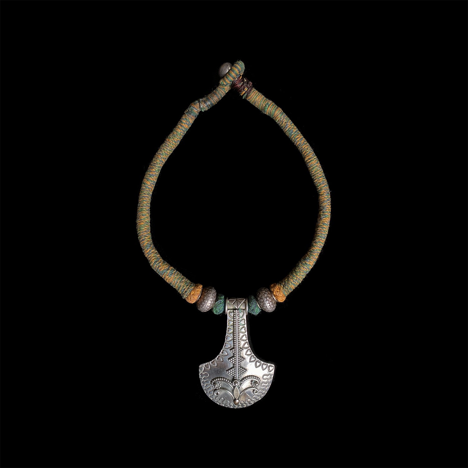Silver pendant necklace from Jaipur