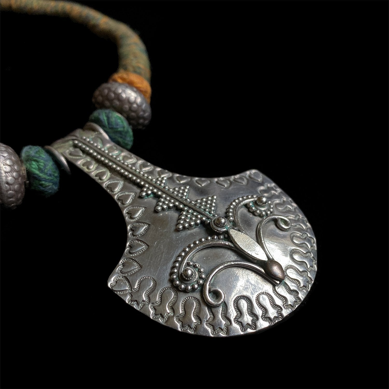 Silver pendant necklace from Jaipur