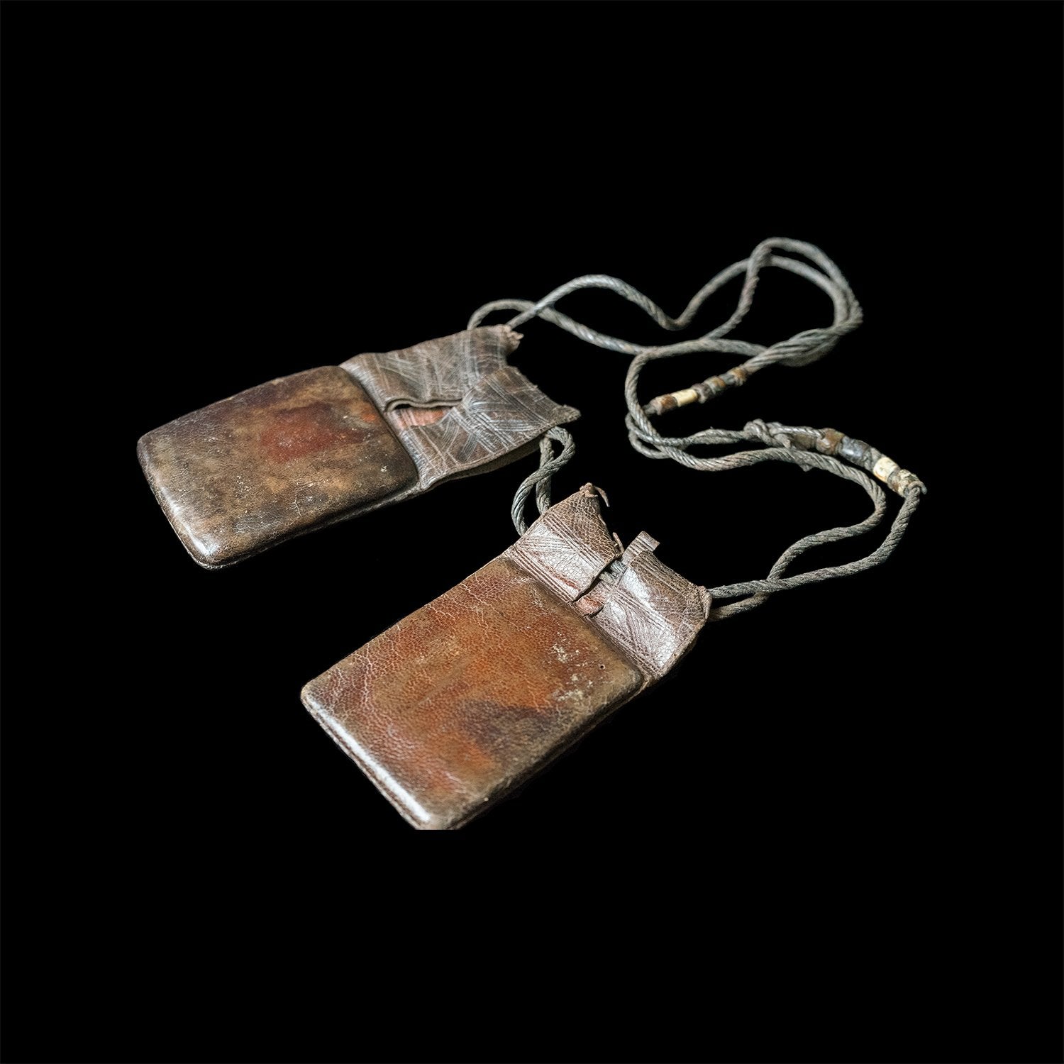 Vintage Tuareg double amulet in leather from Mali