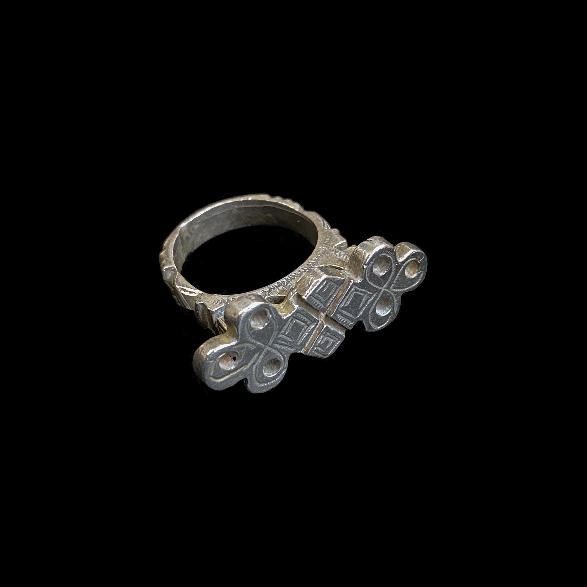 Old Silver Saharan Tuareg Ring