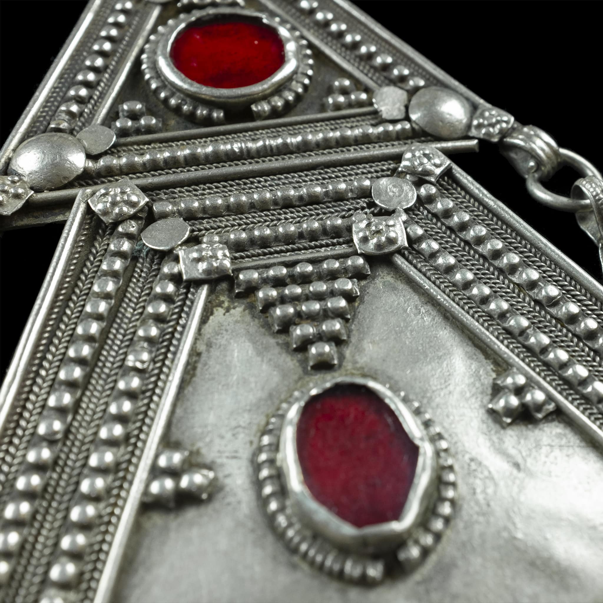 Large Yemeni ‘Muthallath’ Pendant | Vintage Ethnic Jewellery