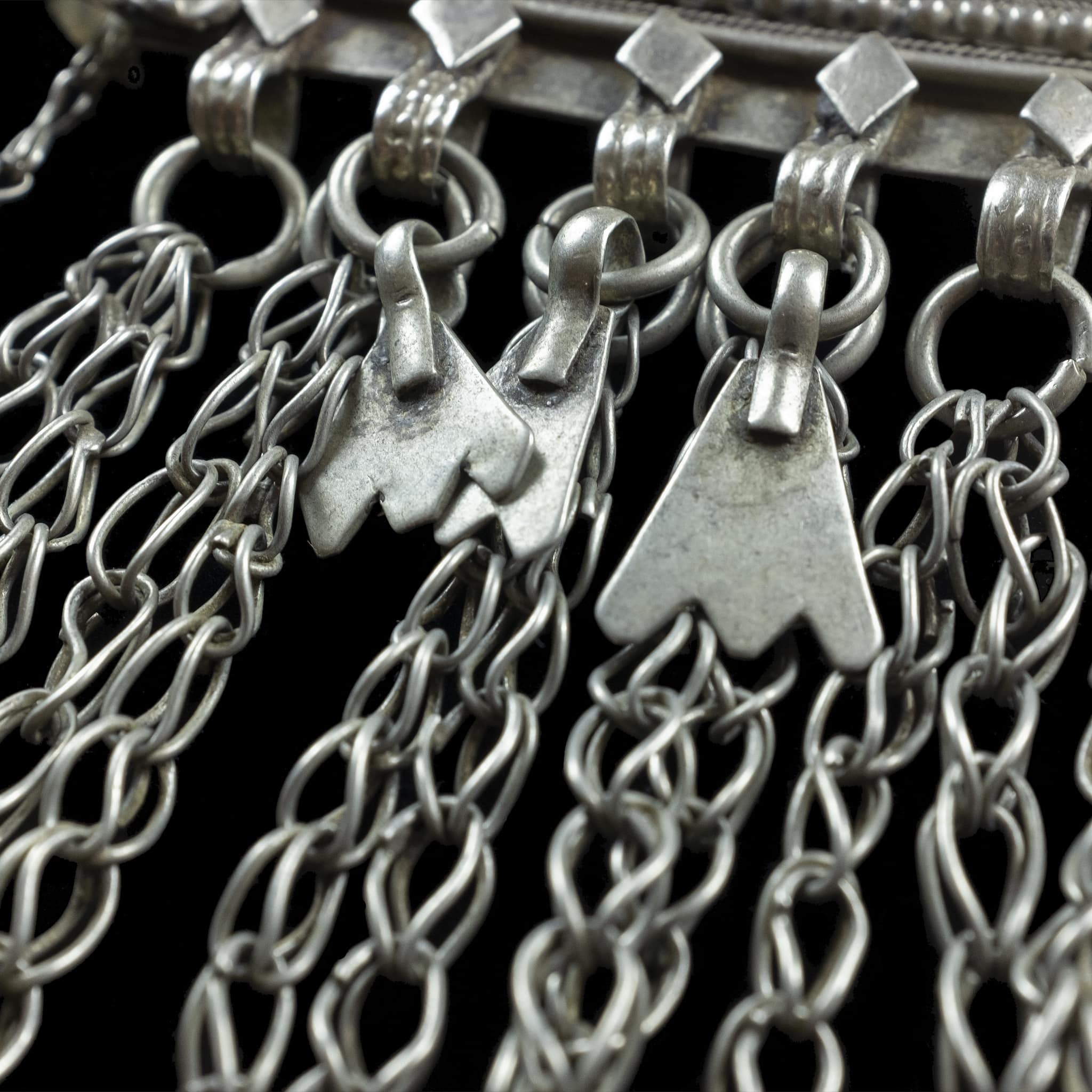 Large Yemeni ‘Muthallath’ Pendant | Vintage Ethnic Jewellery