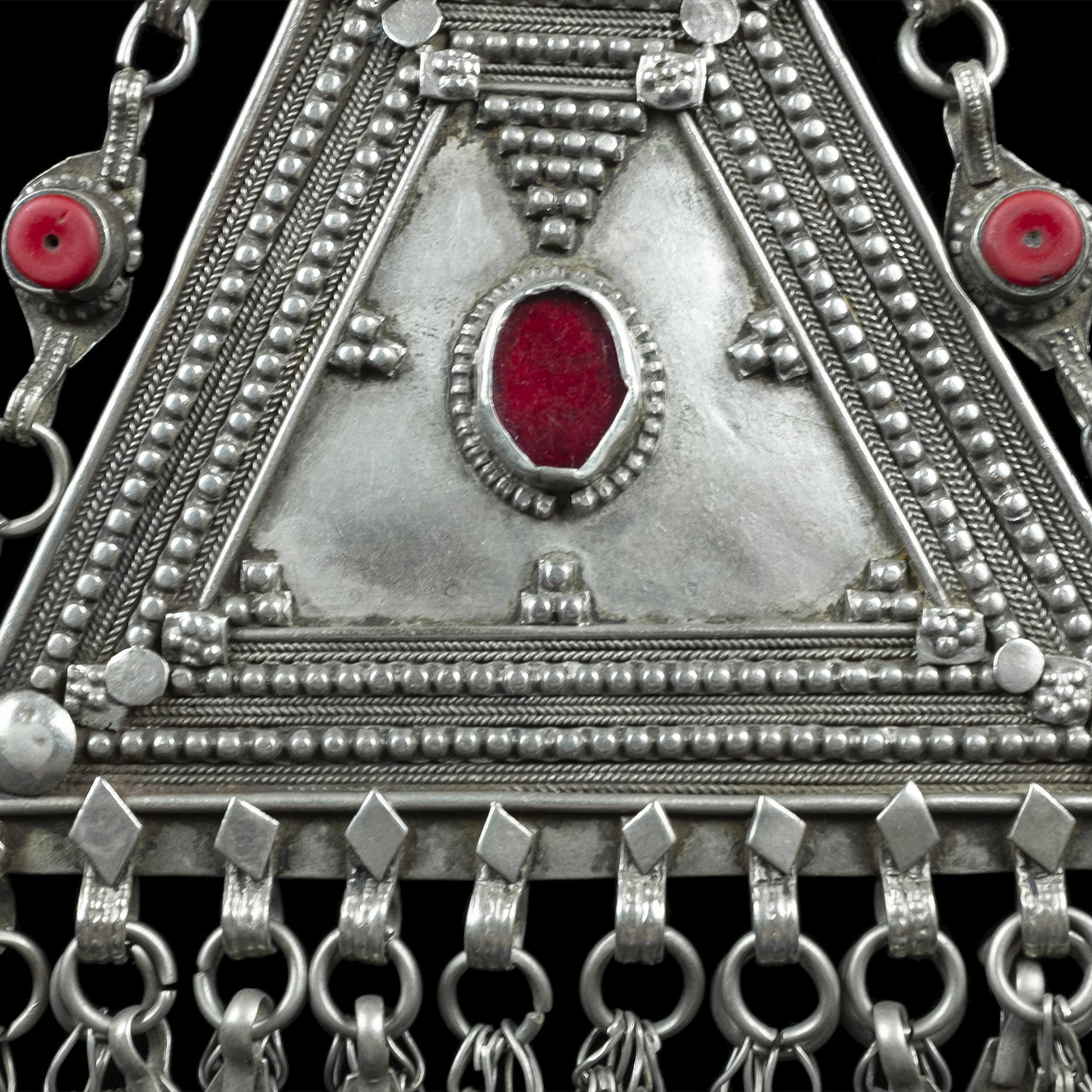 Large Yemeni ‘Muthallath’ Pendant | Vintage Ethnic Jewellery