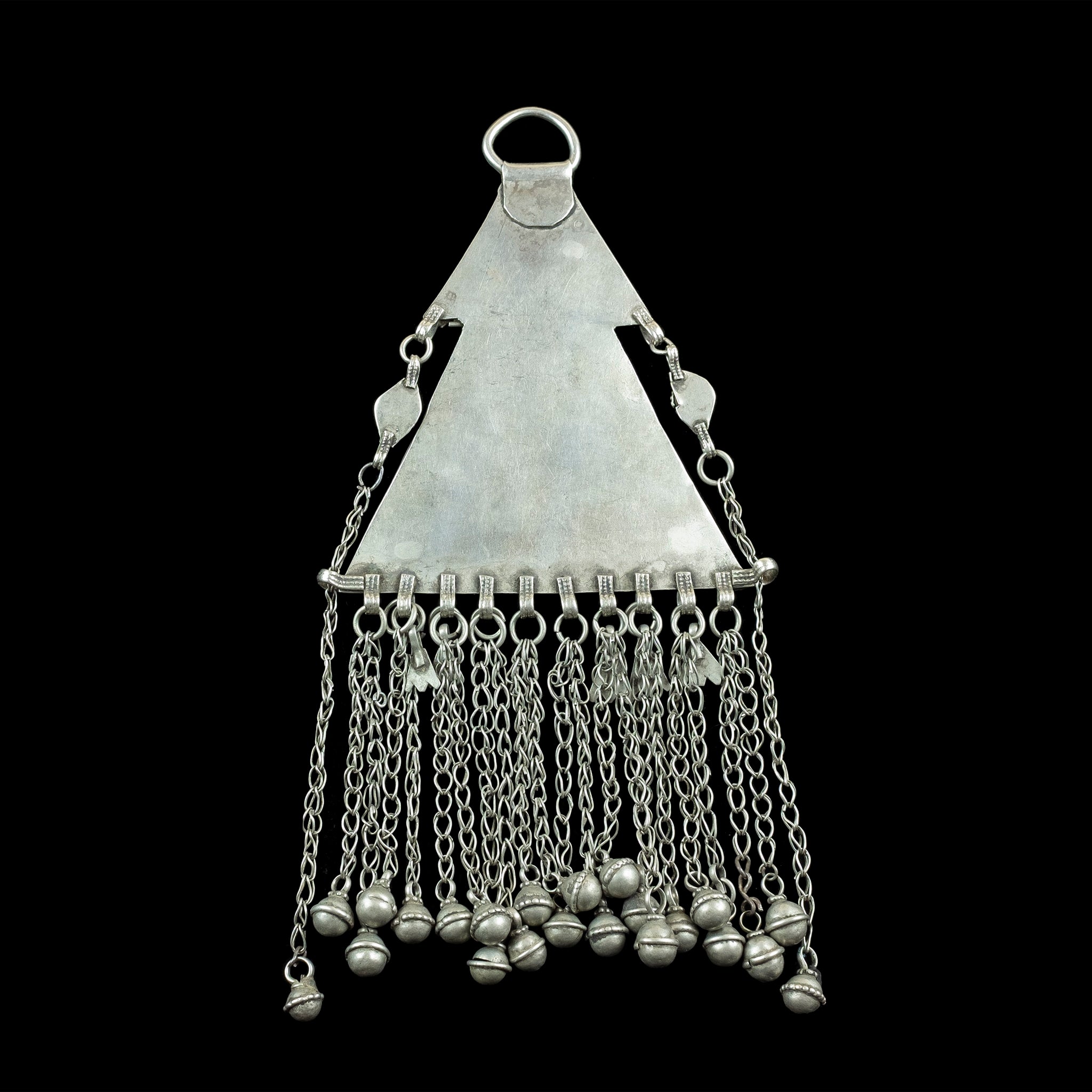 Large Yemeni ‘Muthallath’ Pendant | Vintage Ethnic Jewellery